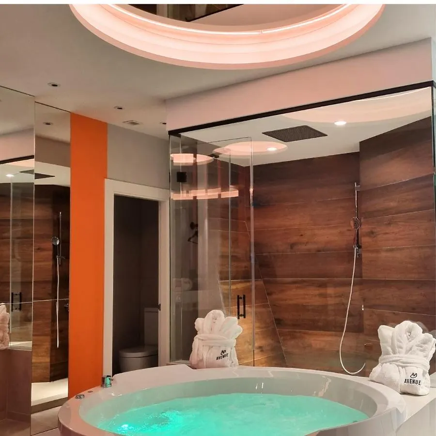 بيت الحب Hotel Avenue - Lovely Hotel مدريد